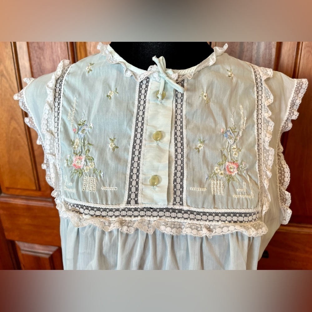 Vtg Barbizon Nightgown S Retro Romantic Cottagecore Embroidered Style- Mildred
